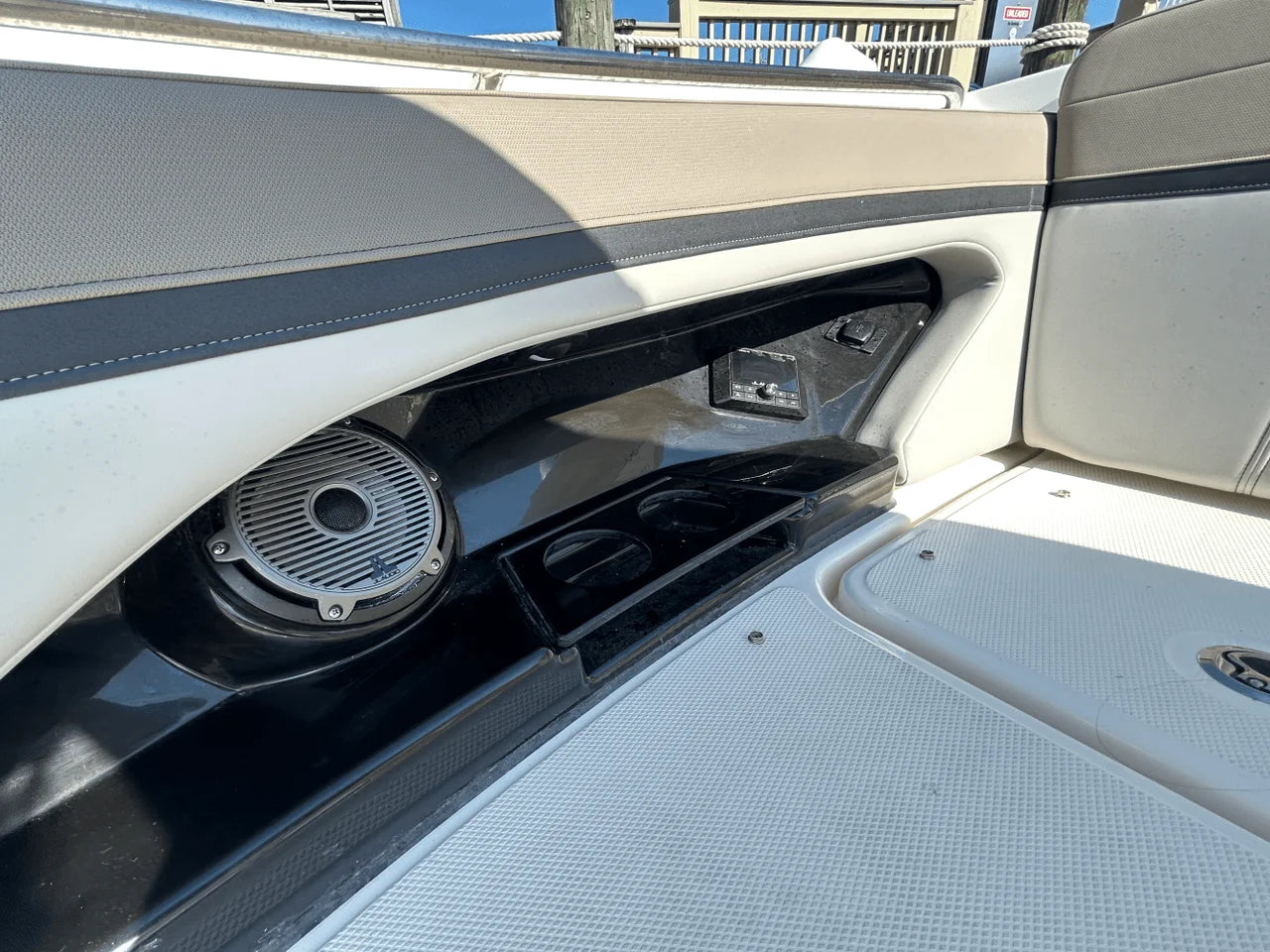 2026 Boston Whaler 280 Vantage 28.0 feet, Clearwater, Florida #28