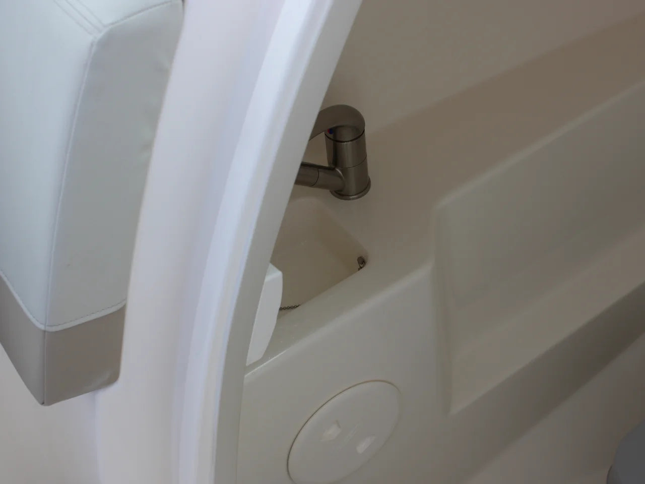 2026 Boston Whaler 240 Vantage 24.0 feet, Clearwater, Florida #43