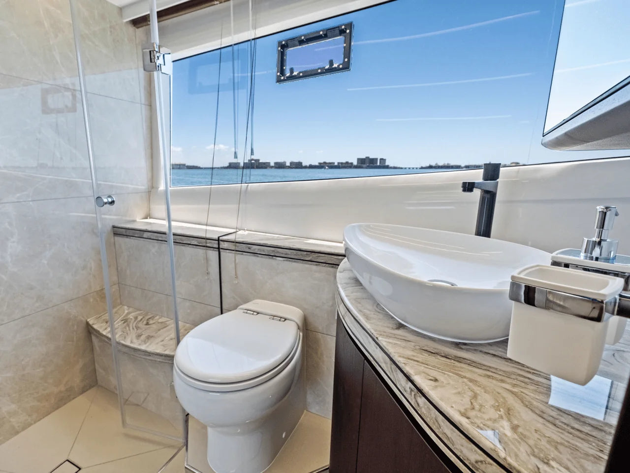 2025 Galeon 560 FLY 56.0 feet, Clearwater, Florida #65