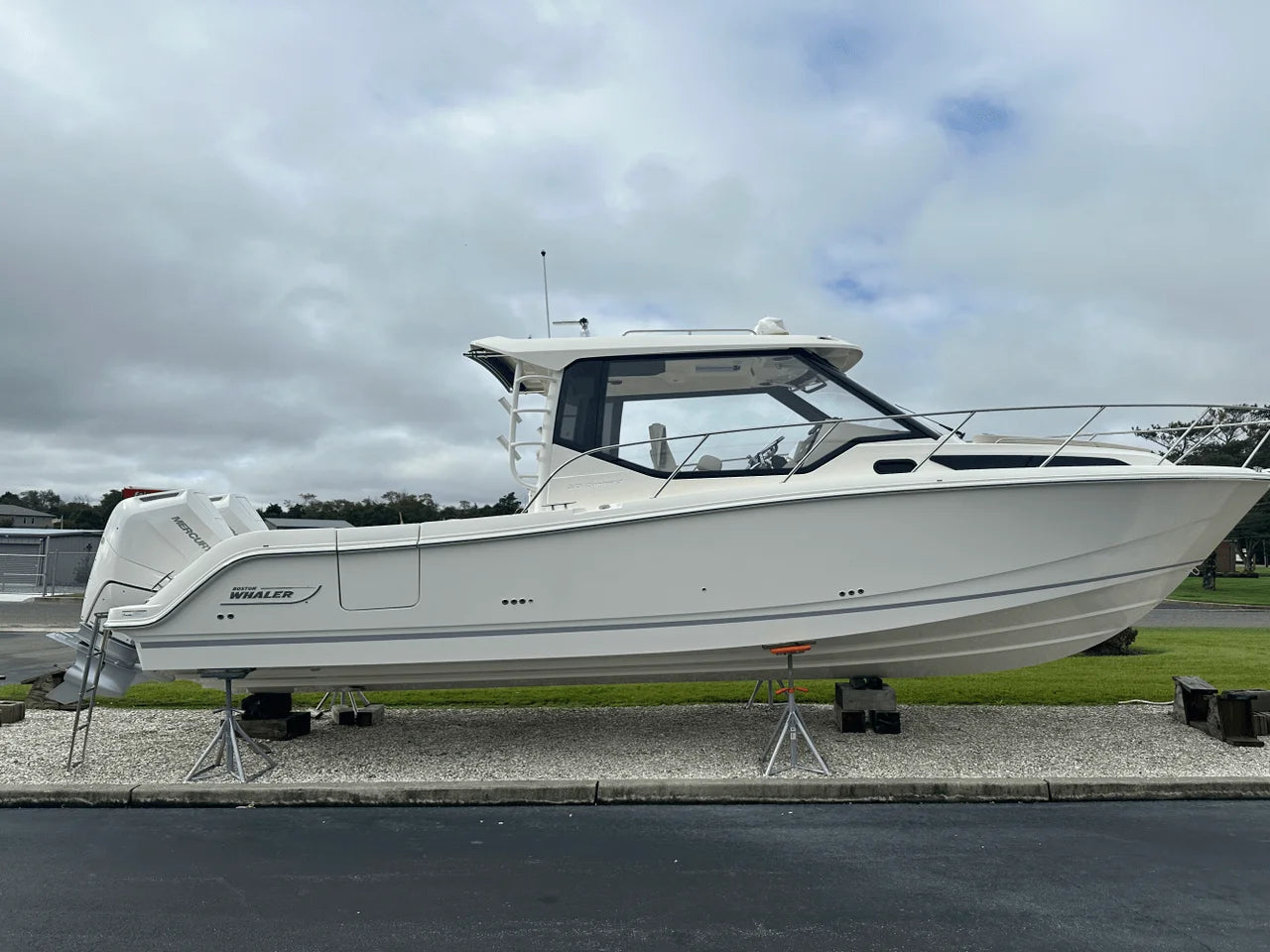 2026 Boston Whaler 325 Conquest 32.0 feet, Clearwater, Florida #7