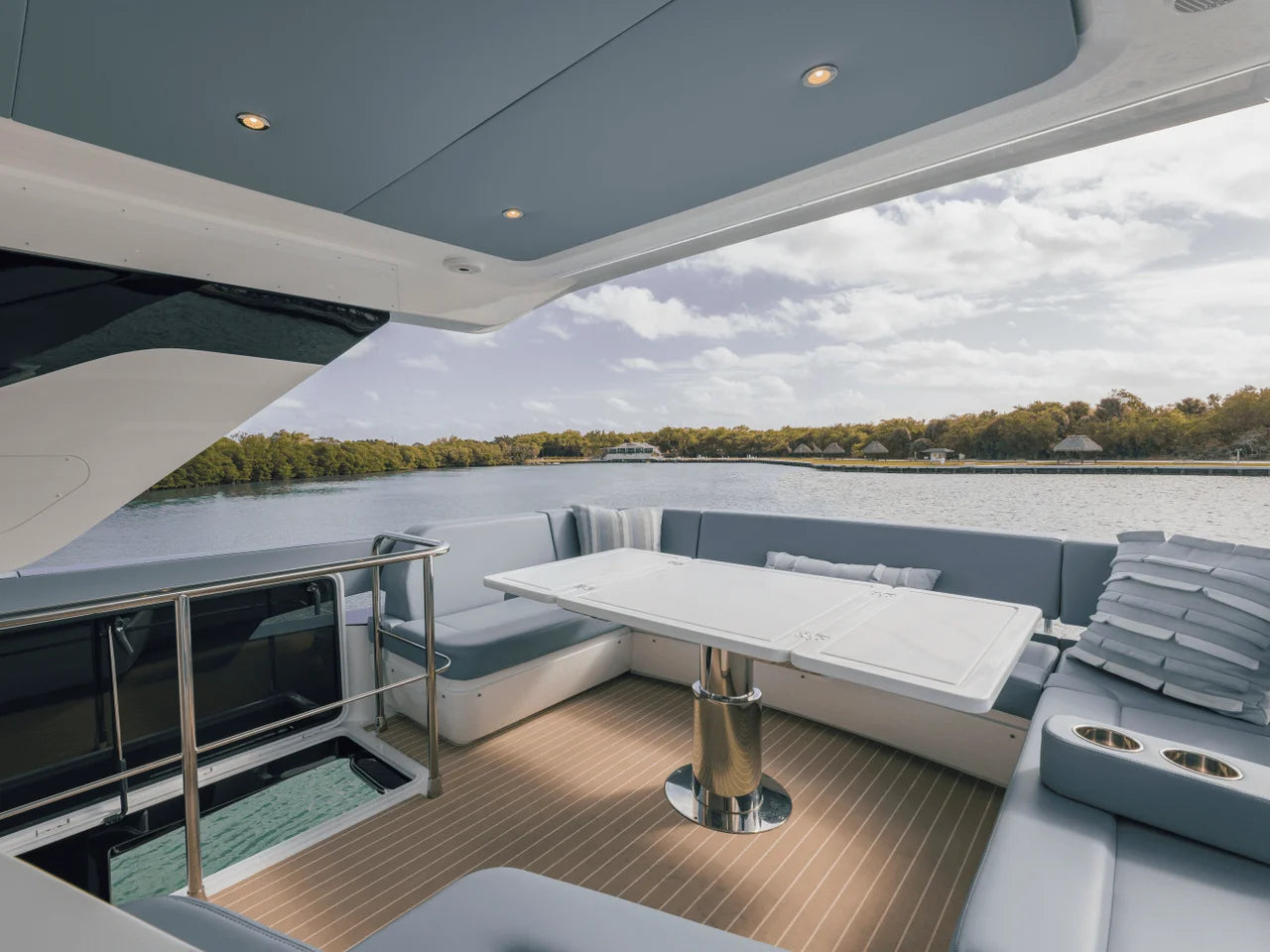 2027 Cruisers Yachts 57FLY 57.0 feet, Clearwater, Florida #46