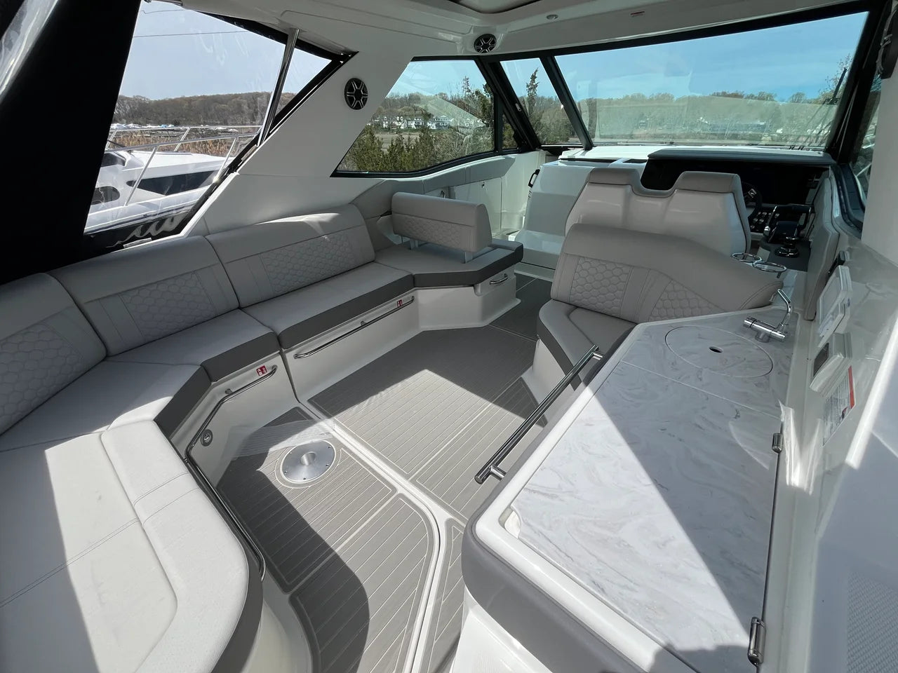 2026 Sea Ray Sundancer 320 Outboard 32.0 feet, Clearwater, Florida #5