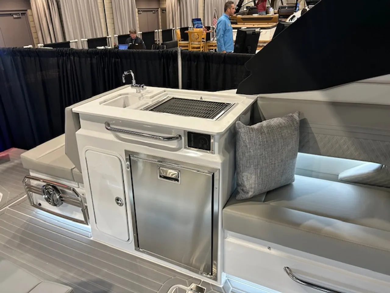 2026 Cruisers Yachts 34 GLS Outboard 34.0 feet, Clearwater, Florida #16
