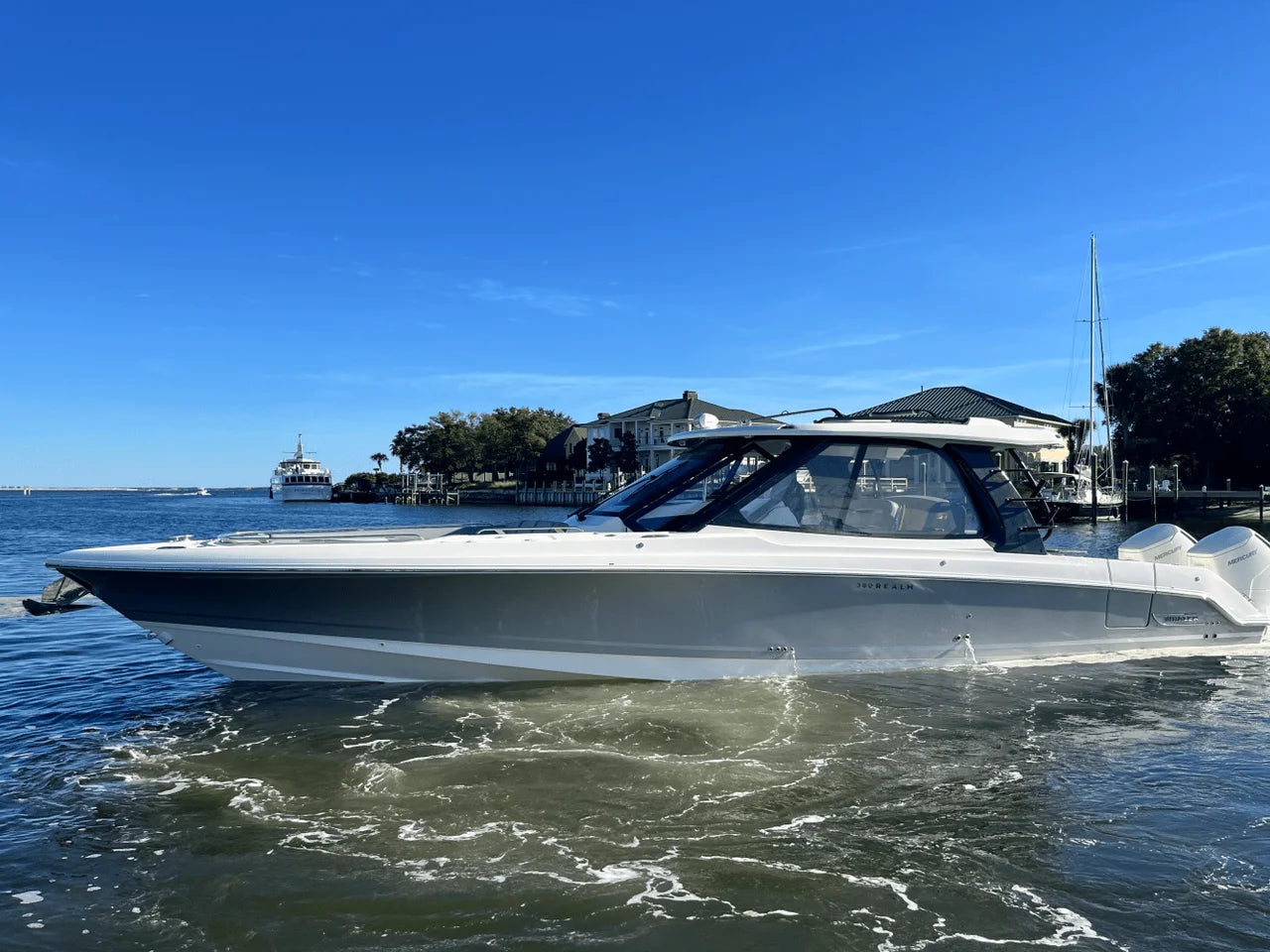 2025 Boston Whaler 380 Realm 38.0 feet, Clearwater, Florida #4