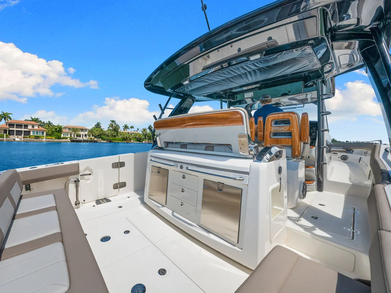 2026 Boston Whaler 420 Outrage 42.0 feet, Clearwater, Florida #37