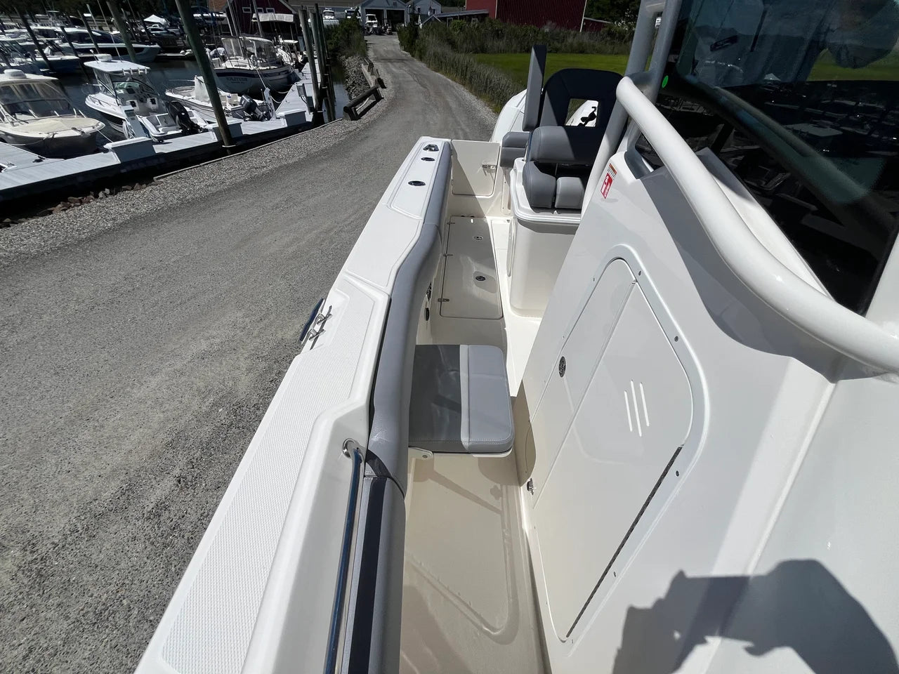 2026 Boston Whaler 250 Outrage 25.0 feet, Clearwater, Florida #11