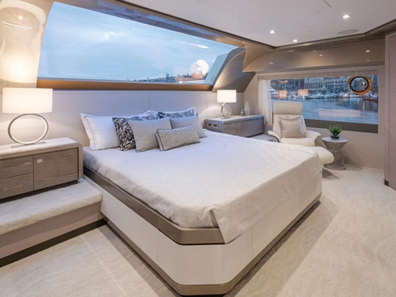 2027 Ocean Alexander 27R 93.0 feet, Clearwater, Florida #56