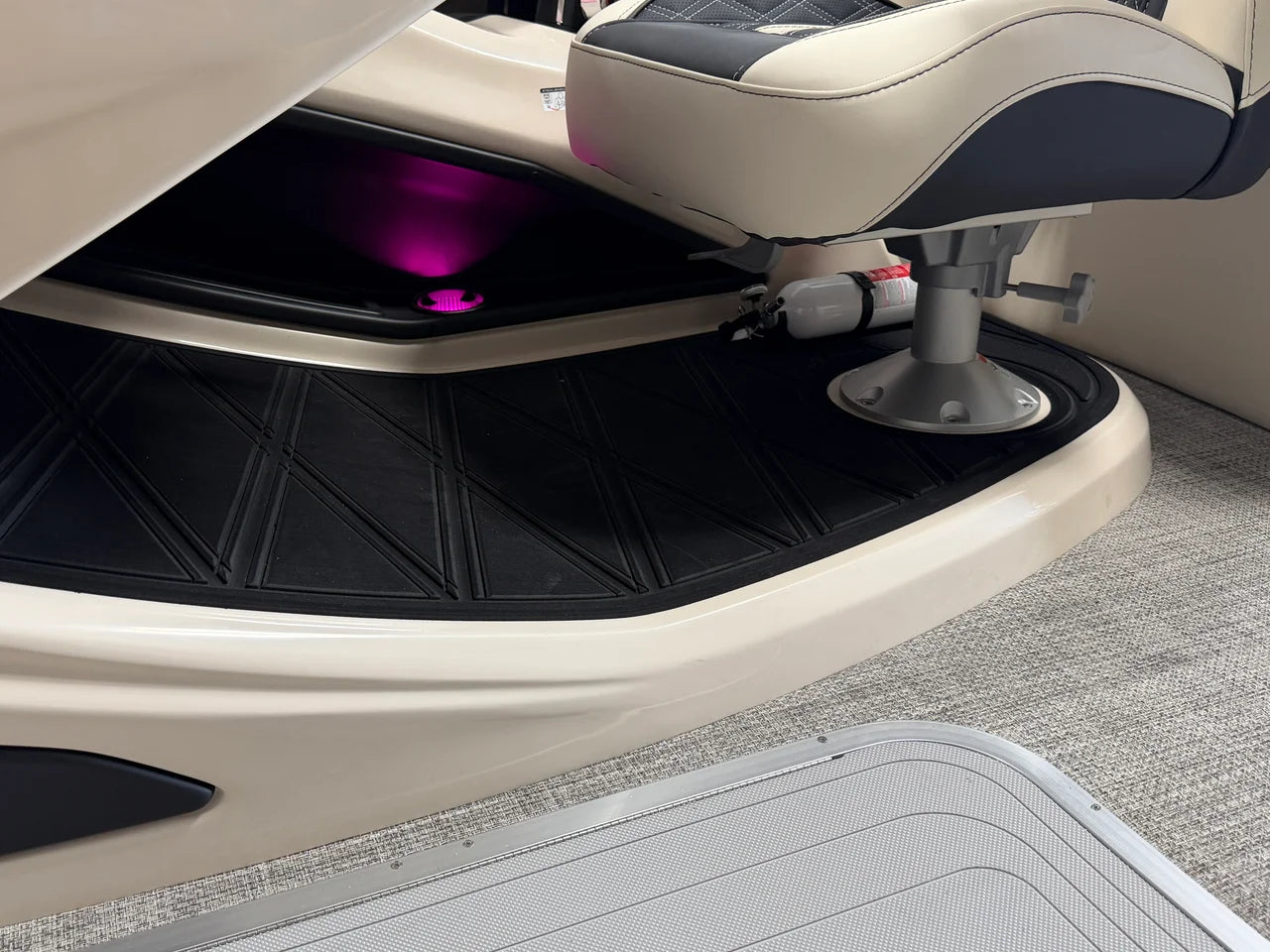 2027 Barletta LUSSO23QCSS 23.0 feet, Clearwater, Florida #48