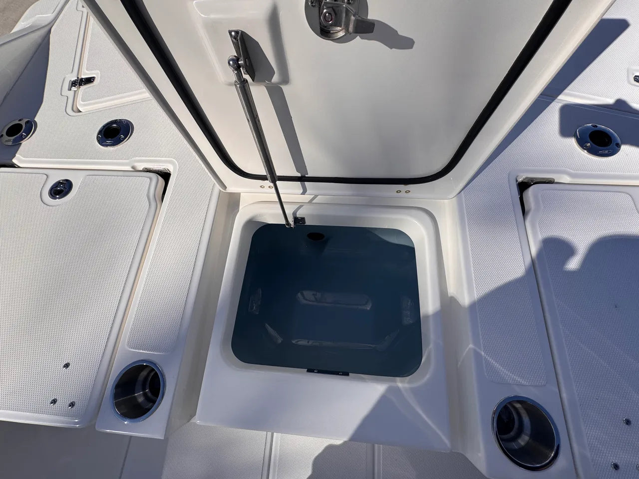 2026 Boston Whaler 250 Dauntless 25.0 feet, Clearwater, Florida #13