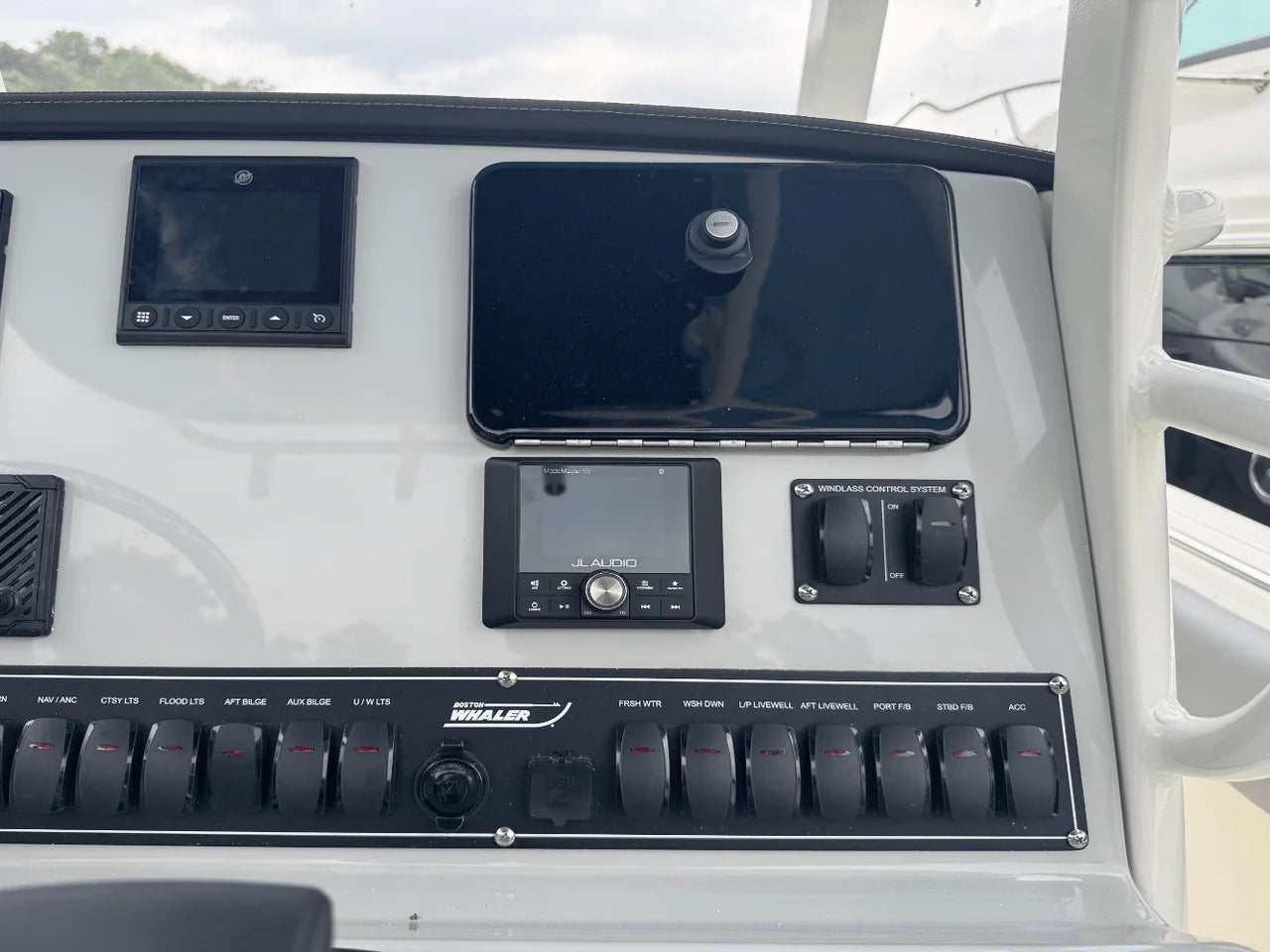 2026 Boston Whaler 230 Outrage 23.0 feet, Clearwater, Florida #28