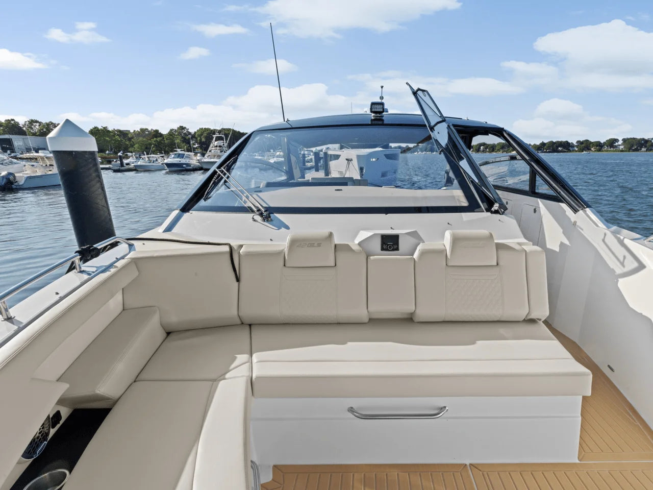 2025 Cruisers Yachts 42 GLS Outboard 42.0 feet, Clearwater, Florida #32