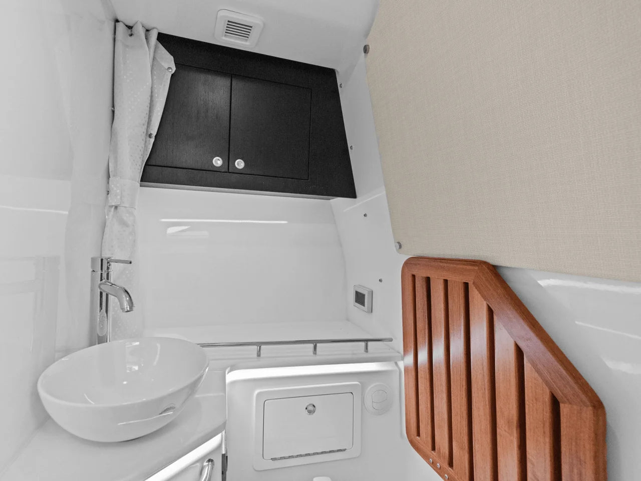 2025 Boston Whaler 380 Realm 38.0 feet, Clearwater, Florida #41