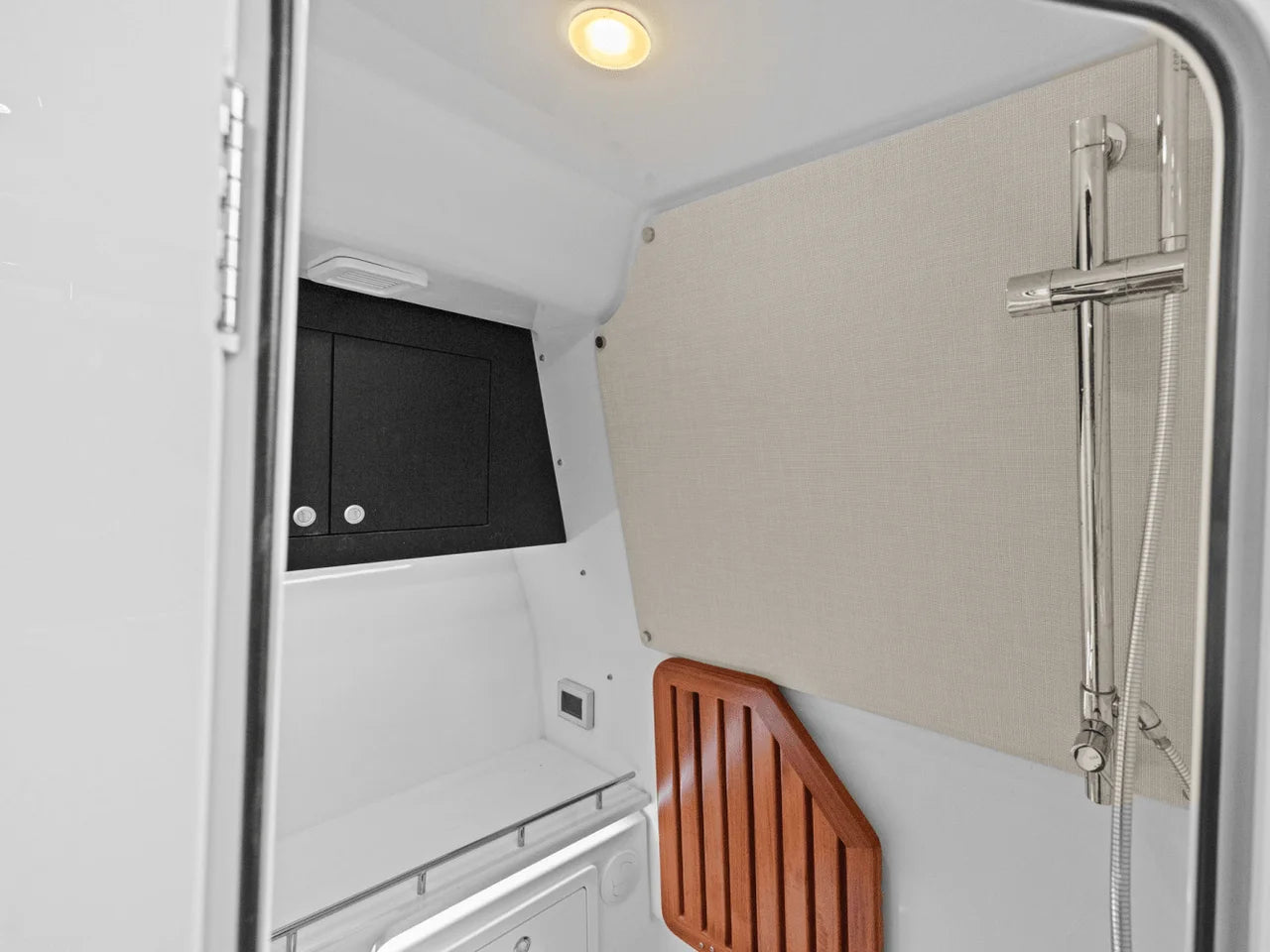 2025 Boston Whaler 380 Realm 38.0 feet, Clearwater, Florida #42