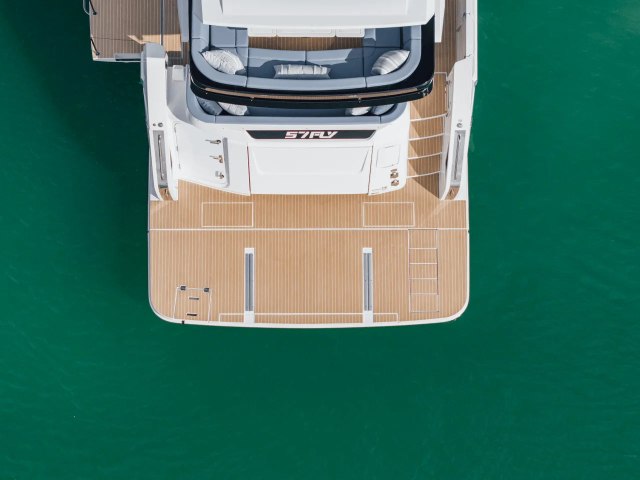 2027 Cruisers Yachts 57FLY 57.0 feet, Clearwater, Florida #17