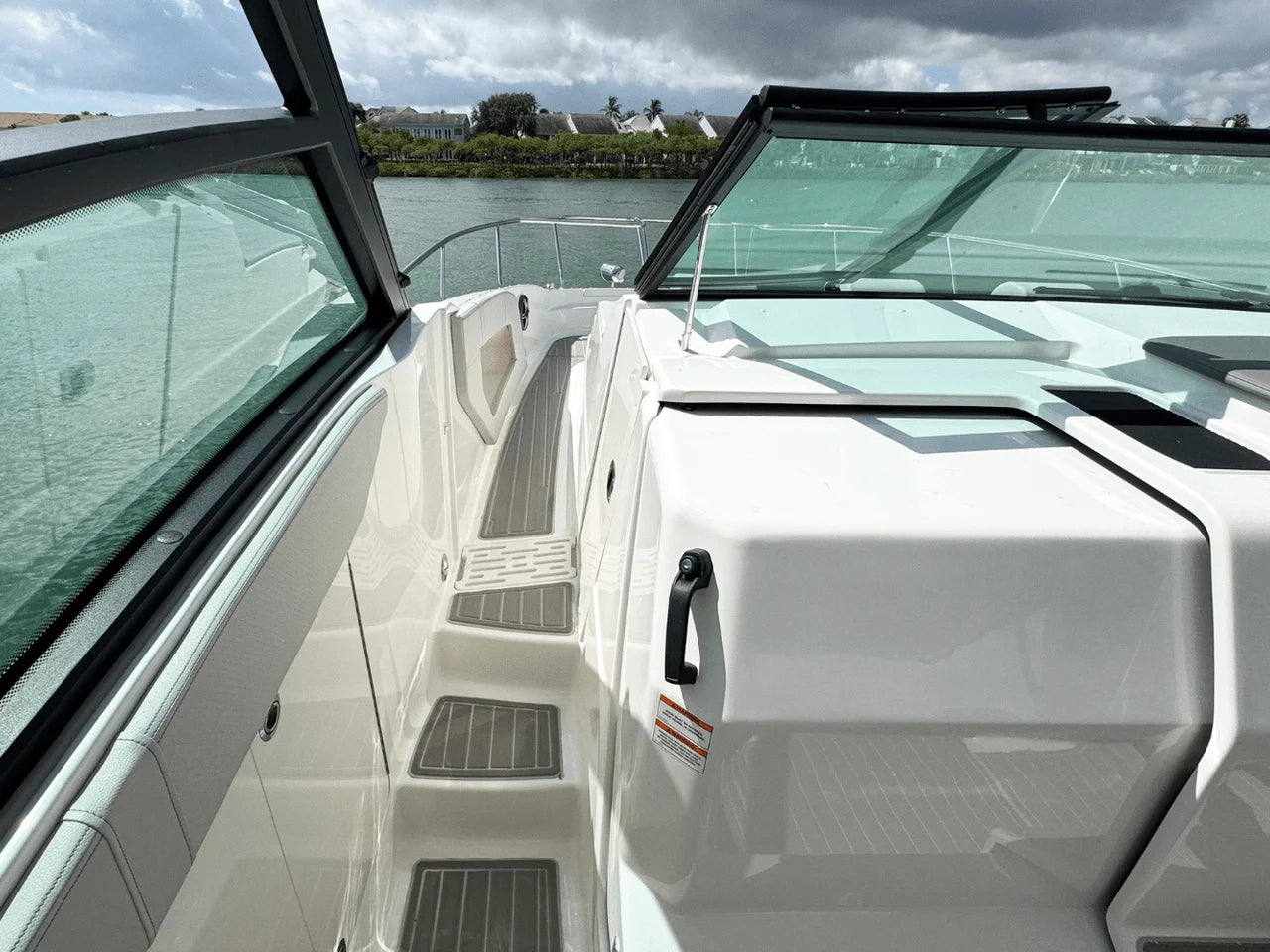 2026 Sea Ray Sundancer 320 Outboard 32.0 feet, Clearwater, Florida #21