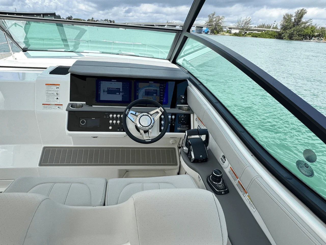 2026 Sea Ray Sundancer 320 Outboard 32.0 feet, Clearwater, Florida #11