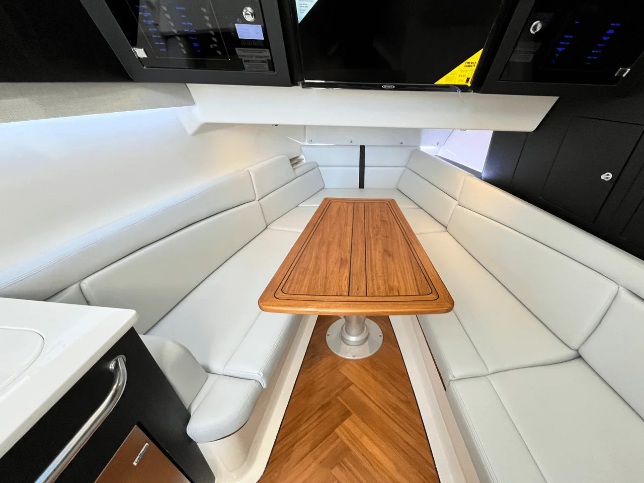 2025 Boston Whaler 380 Realm 38.0 feet, Clearwater, Florida #32
