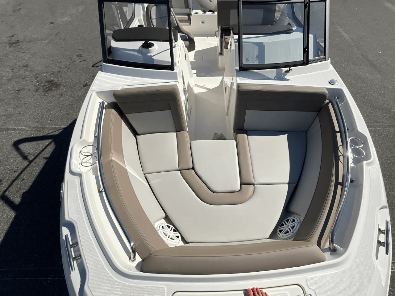 2025 Boston Whaler 210 Vantage 21.0 feet, Clearwater, Florida #25