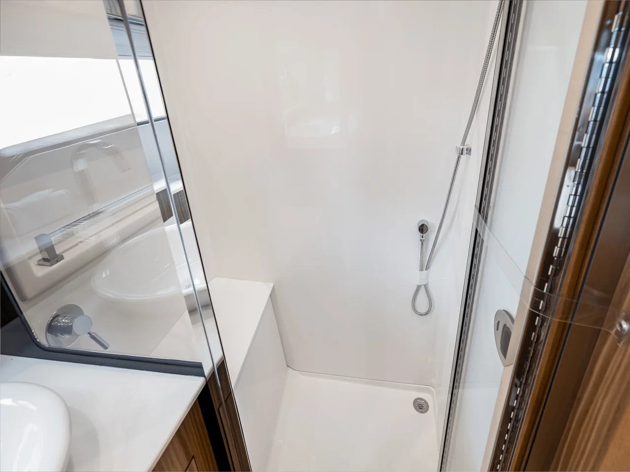 2025 Cruisers Yachts 50 GLS 50.0 feet, Clearwater, Florida #46