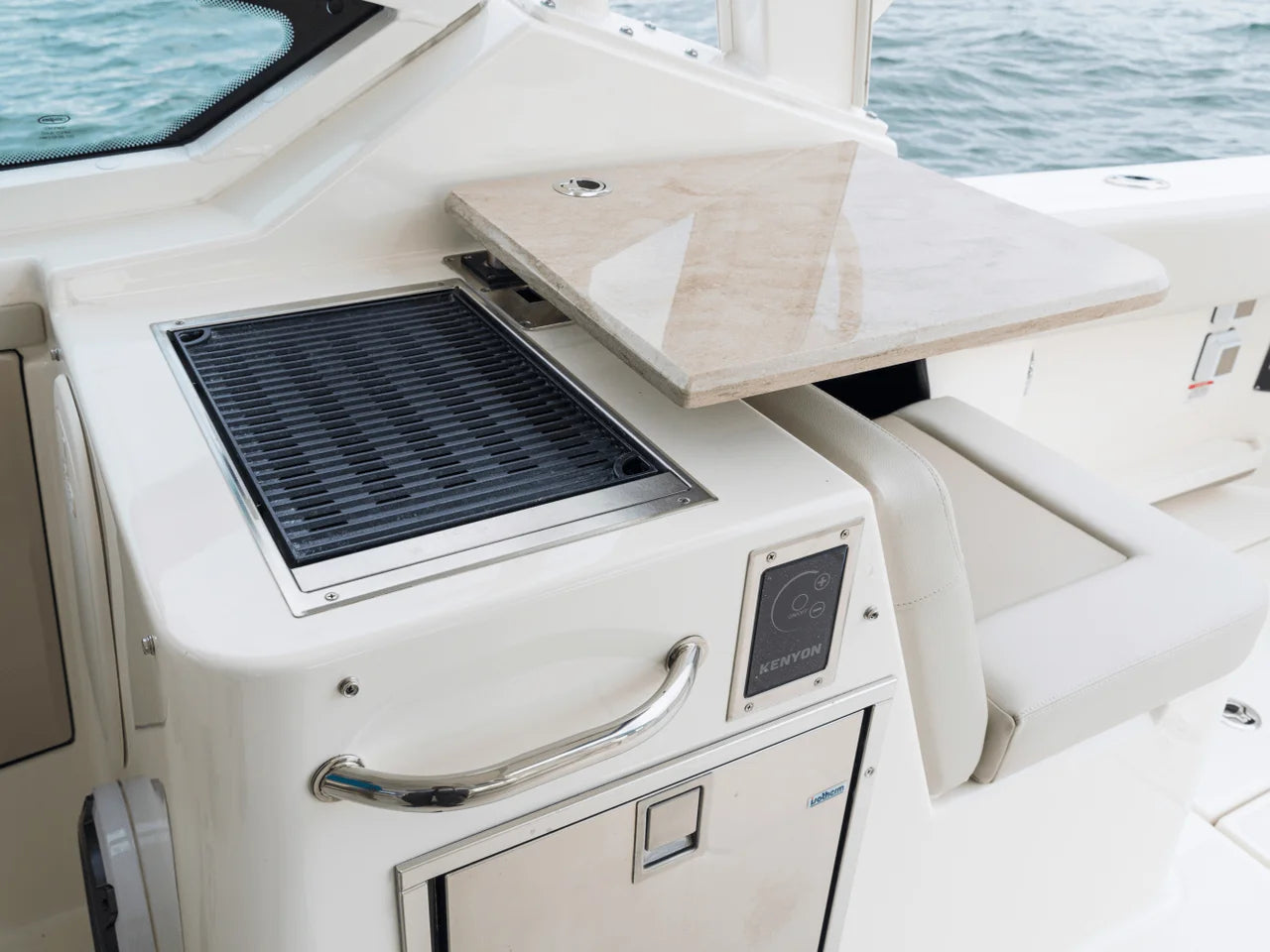 2026 Boston Whaler 280 Vantage 27.0 feet, Clearwater, Florida #59