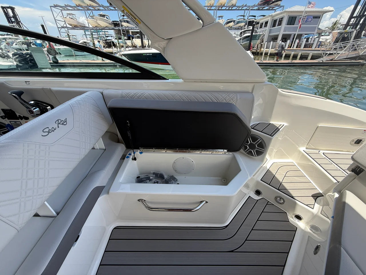 2026 Sea Ray SDX 270 Outboard 27.0 feet, Clearwater, Florida #24