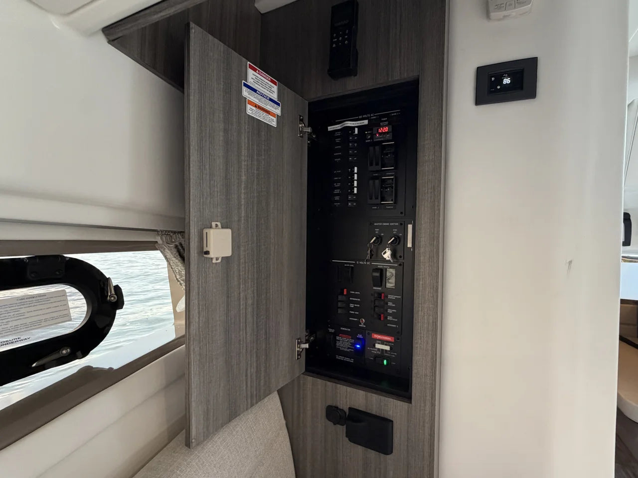 2026 Sea Ray Sundancer 320 Outboard 32.0 feet, Clearwater, Florida #57