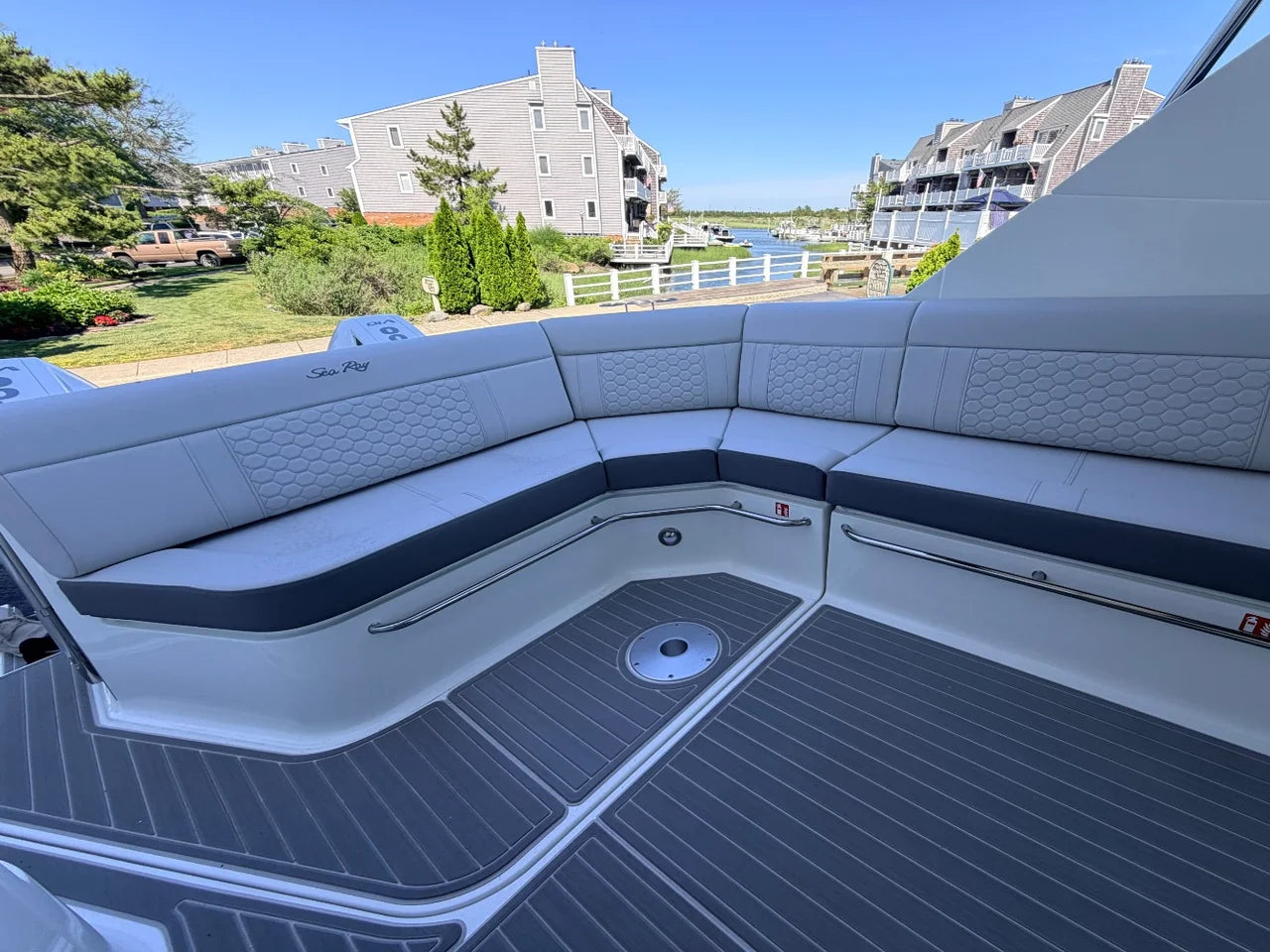 2026 Sea Ray Sundancer 320 Outboard 32.0 feet, Clearwater, Florida #9