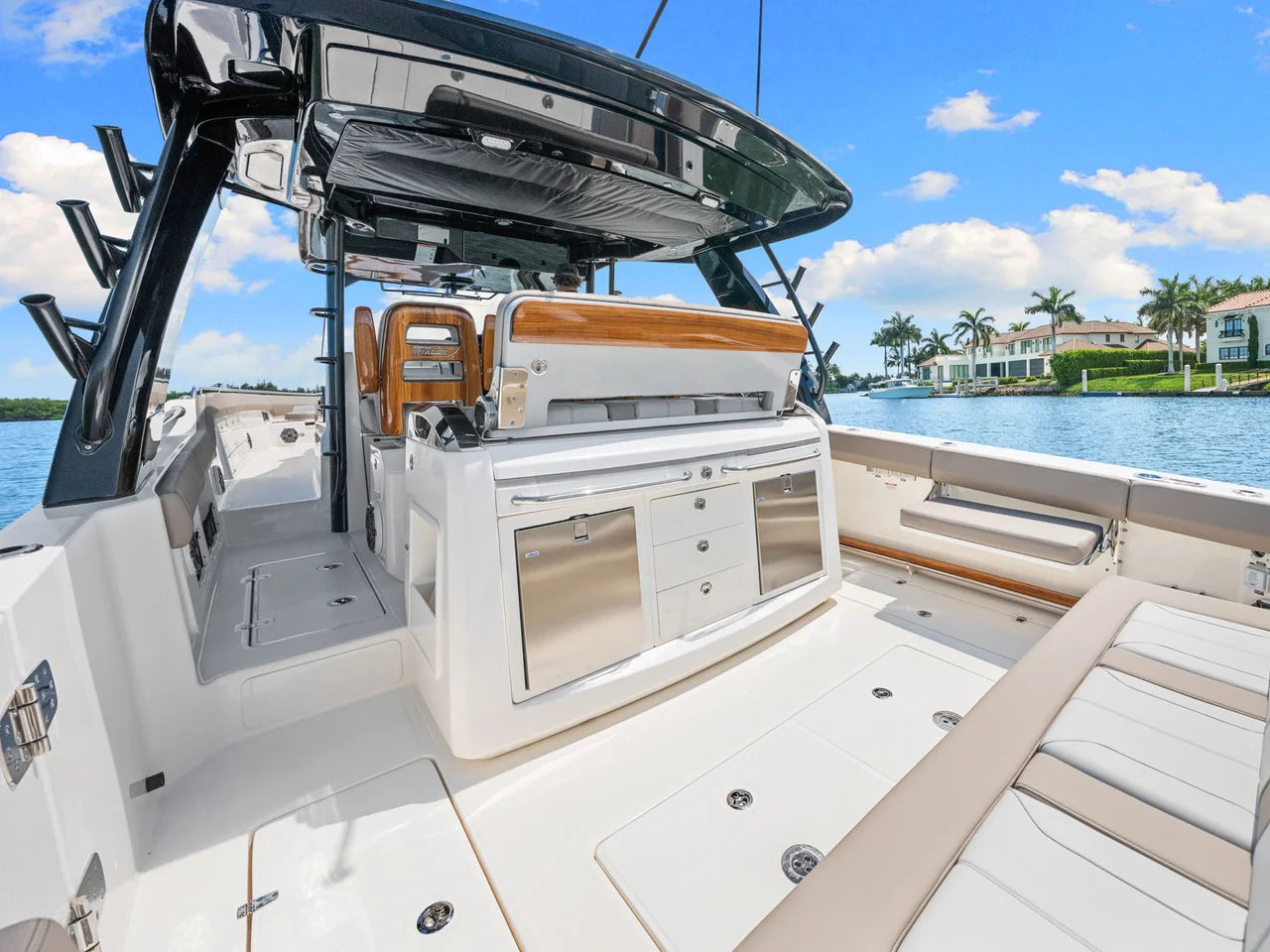 2026 Boston Whaler 420 Outrage 42.0 feet, Clearwater, Florida #34