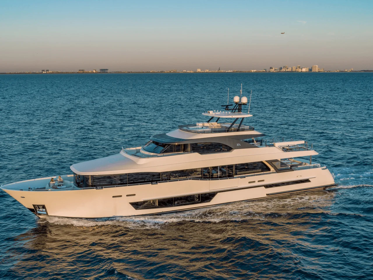 2027 Ocean Alexander 37L 120.0 feet, Clearwater, Florida #16