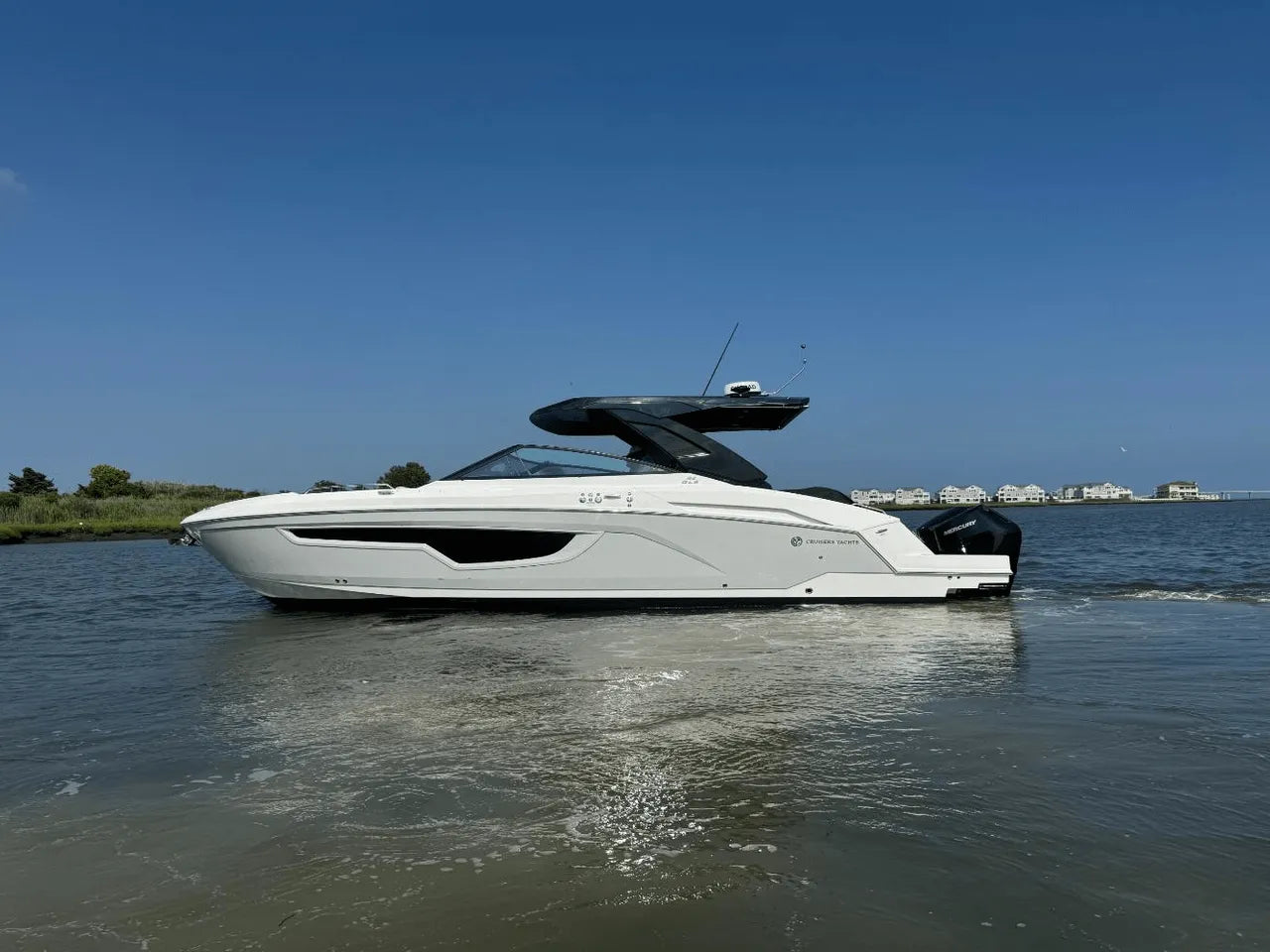 2025 Cruisers Yachts 34 GLS Outboard 34.0 feet, Clearwater, Florida #3
