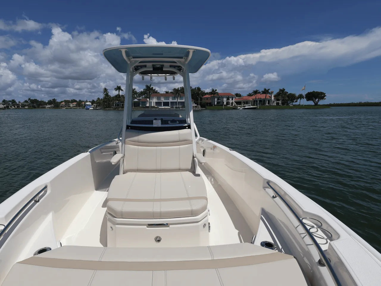 2026 Boston Whaler 220 Dauntless 22.0 feet, Clearwater, Florida #18
