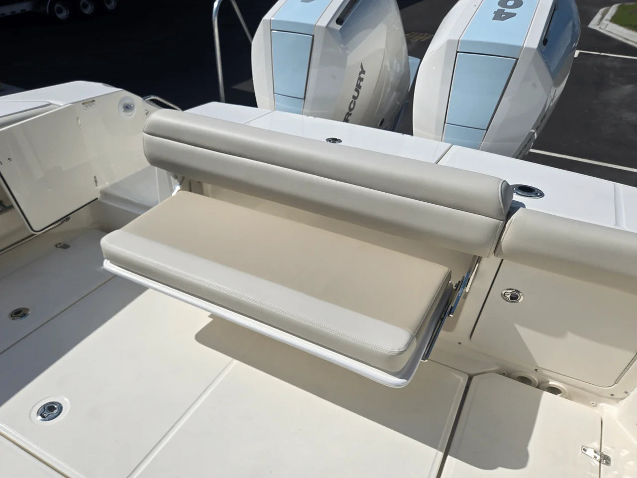 2025 Boston Whaler 330 Outrage 33.0 feet, Clearwater, Florida #4