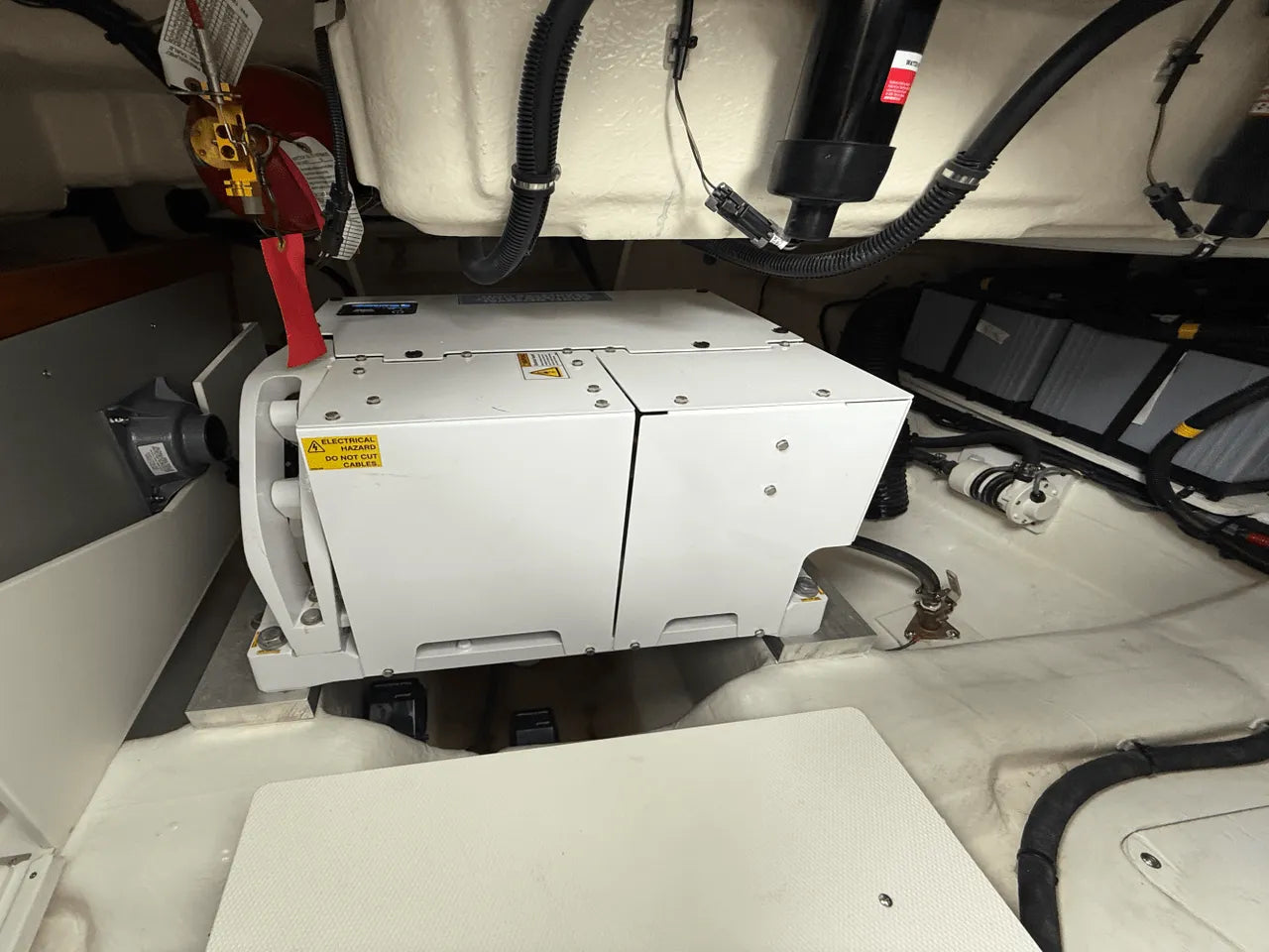 2025 Sea Ray Sundancer 370 Outboard 37.0 feet, Clearwater, Florida #51
