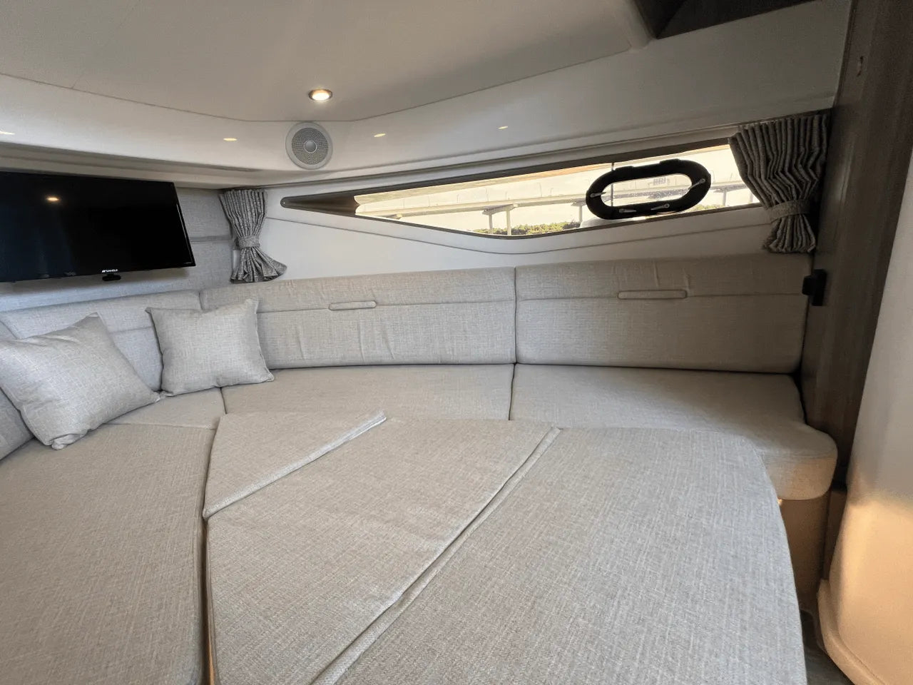 2025 Sea Ray Sundancer 320 Outboard 32.0 feet, Clearwater, Florida #43
