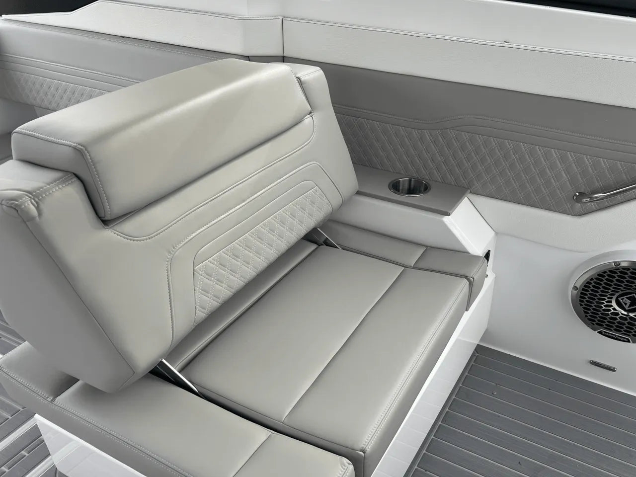 2025 Cruisers Yachts 34 GLS 34.0 feet, Clearwater, Florida #34