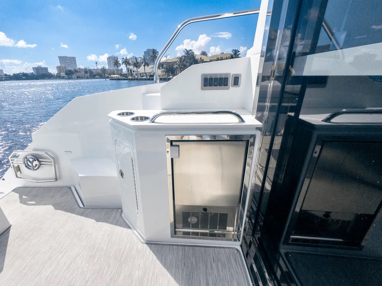 2024 Cruisers Yachts 42 Cantius 42.0 feet, Clearwater, Florida #21