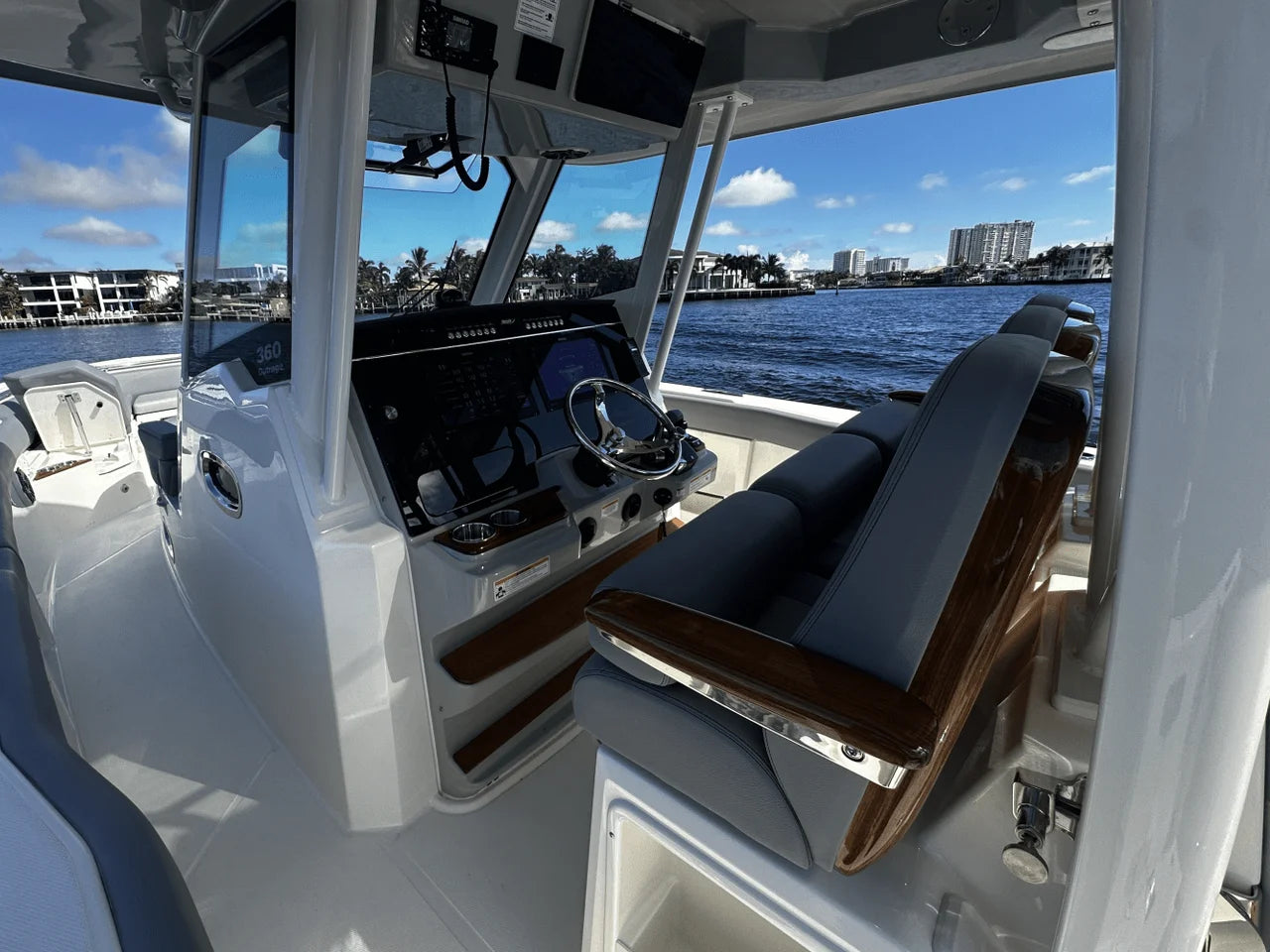 2026 Boston Whaler 360 Outrage 36.0 feet, Clearwater, Florida #33