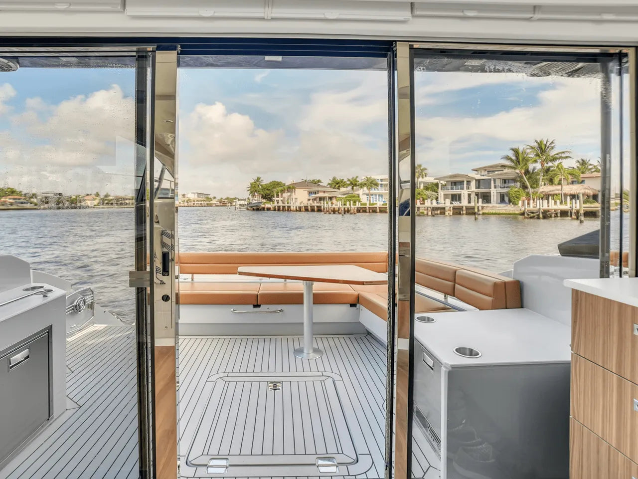 2025 Cruisers Yachts 46 Cantius 46.0 feet, Clearwater, Florida #25