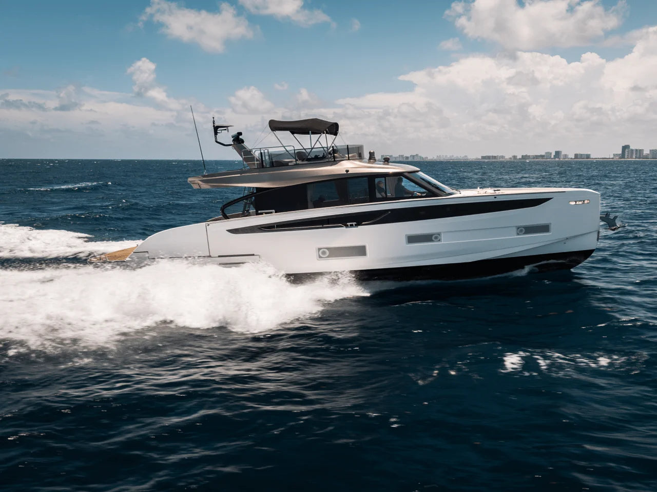2025 Azimut Seadeck 6 60.0 feet, Clearwater, Florida #4