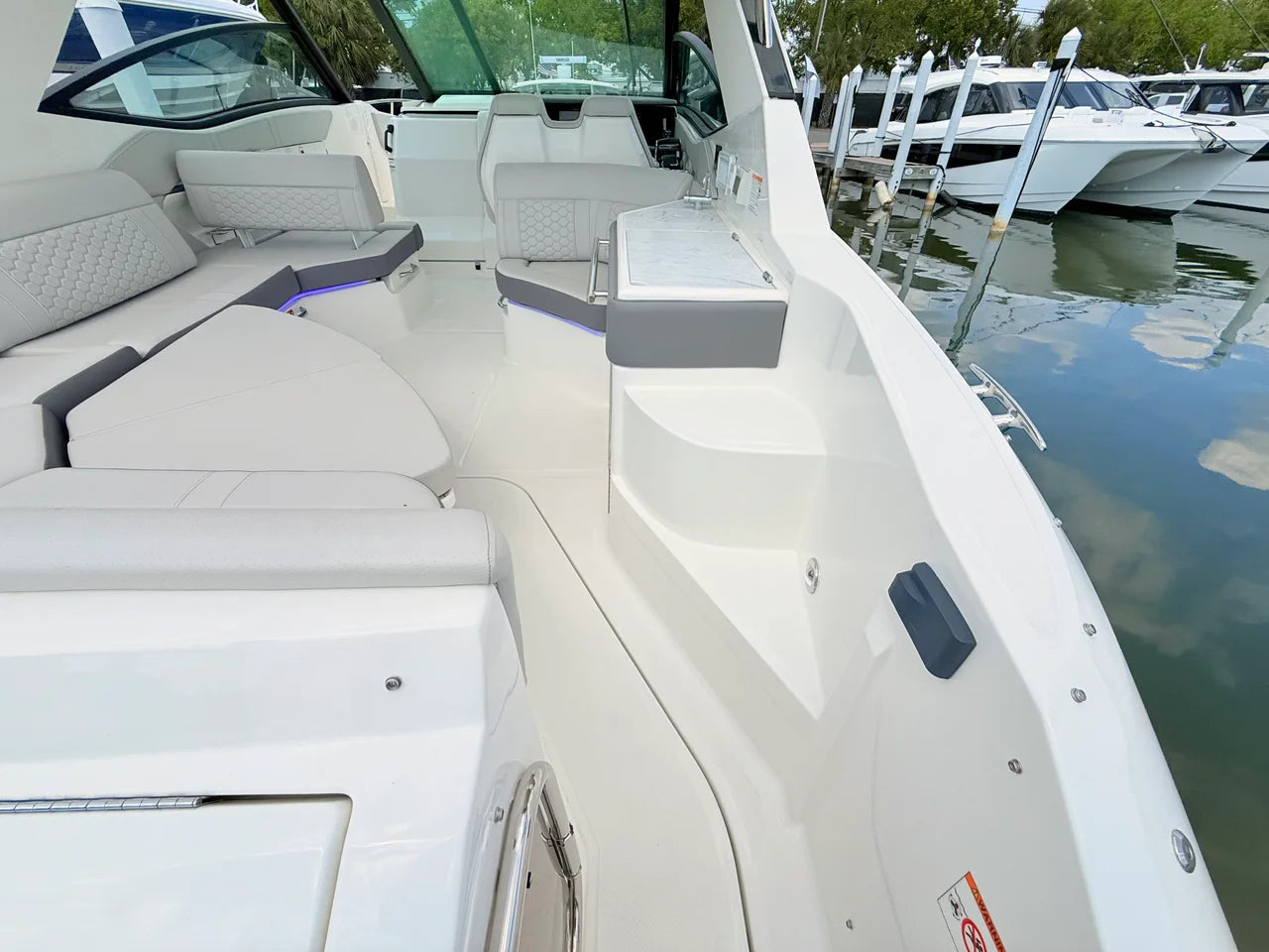 2026 Sea Ray Sundancer 320 Outboard 32.0 feet, Clearwater, Florida #28