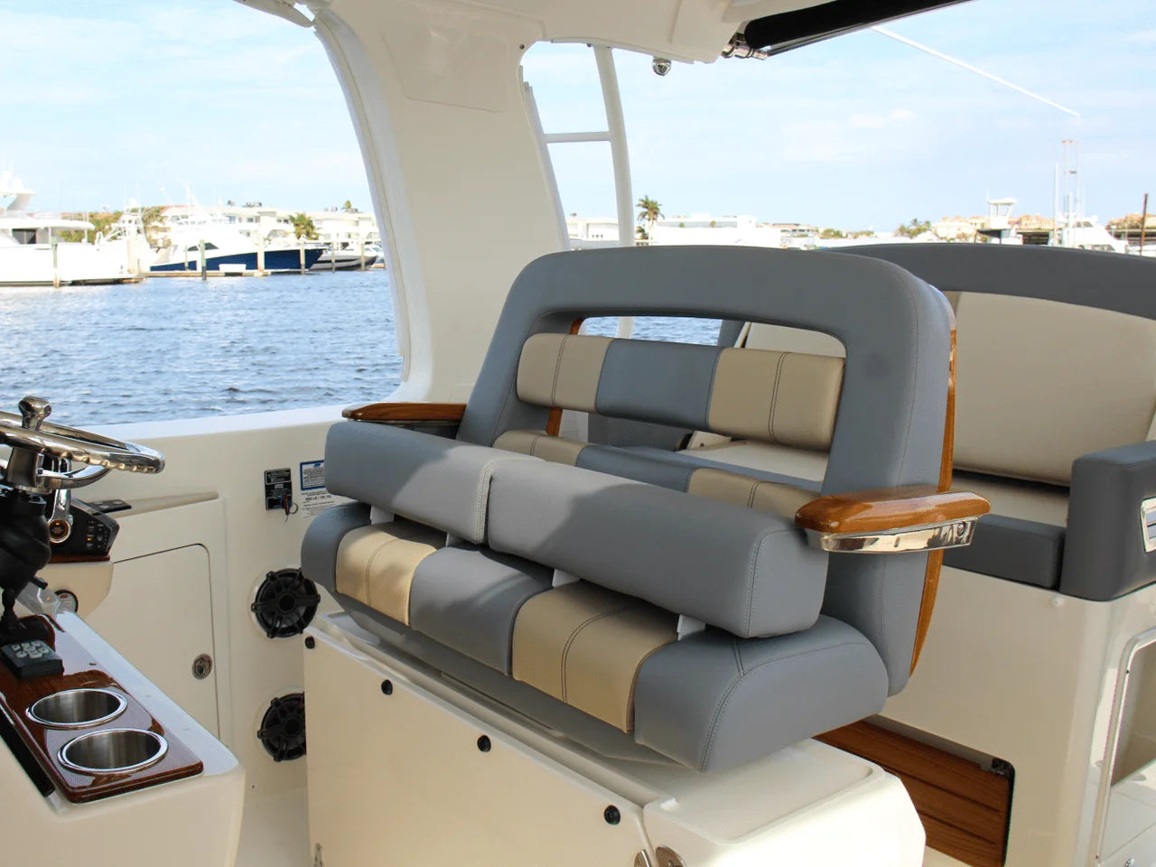 2025 Boston Whaler 380 Realm 38.0 feet, Clearwater, Florida #36