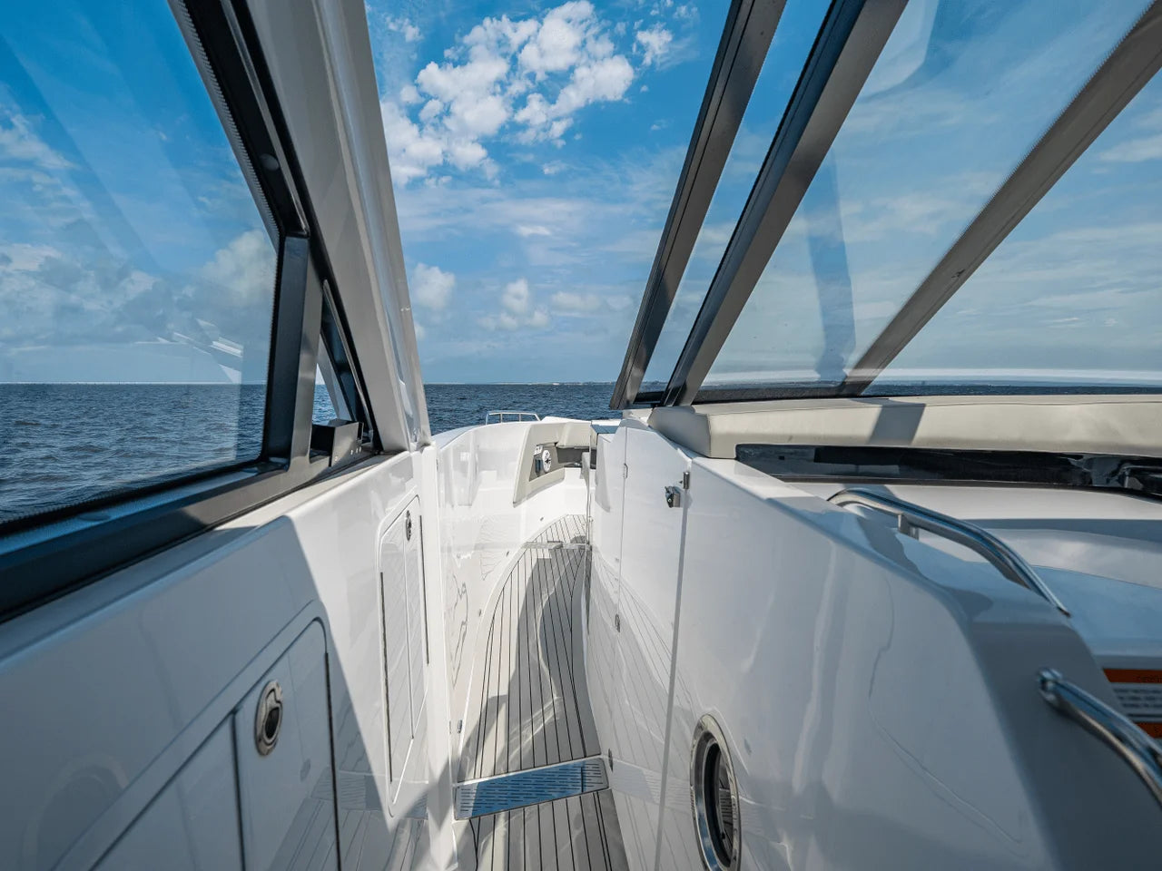 2025 Cruisers Yachts 50 GLS 50.0 feet, Clearwater, Florida #54