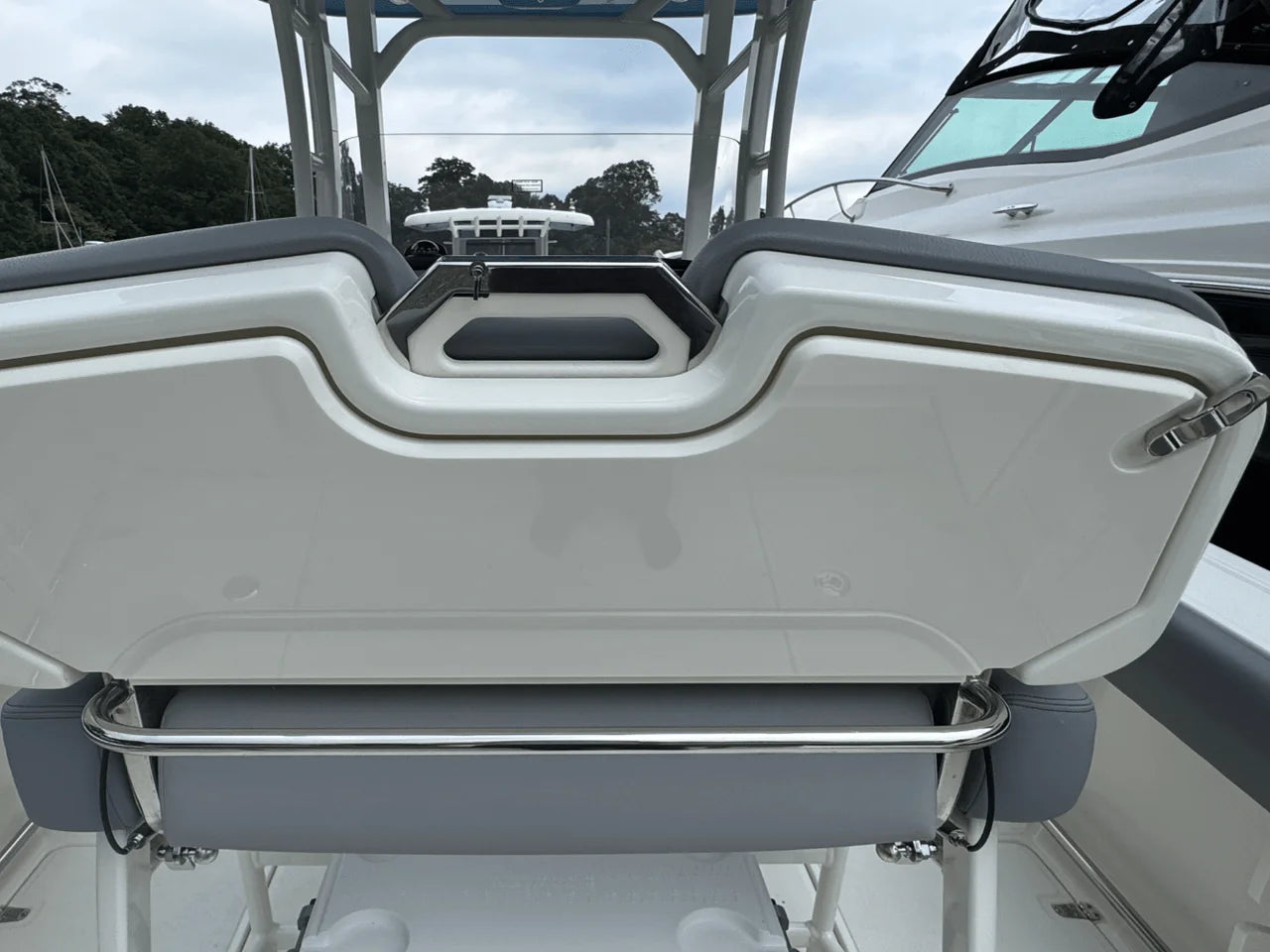 2026 Boston Whaler 230 Outrage 23.0 feet, Clearwater, Florida #19