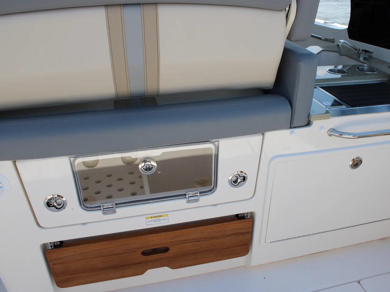2026 Boston Whaler 350 Realm 35.0 feet, Clearwater, Florida #59