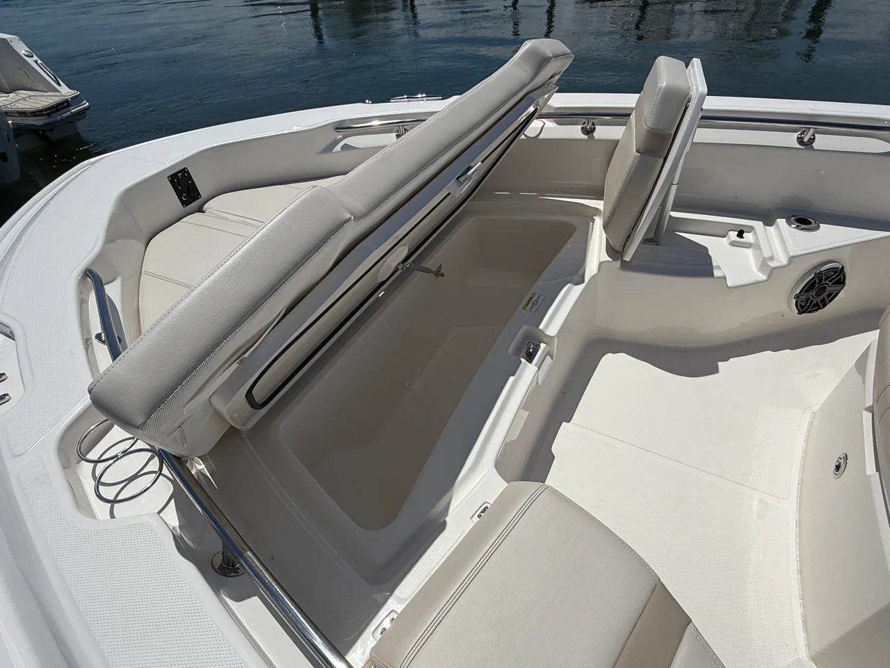 2026 Boston Whaler 250 Dauntless 25.0 feet, Clearwater, Florida #27