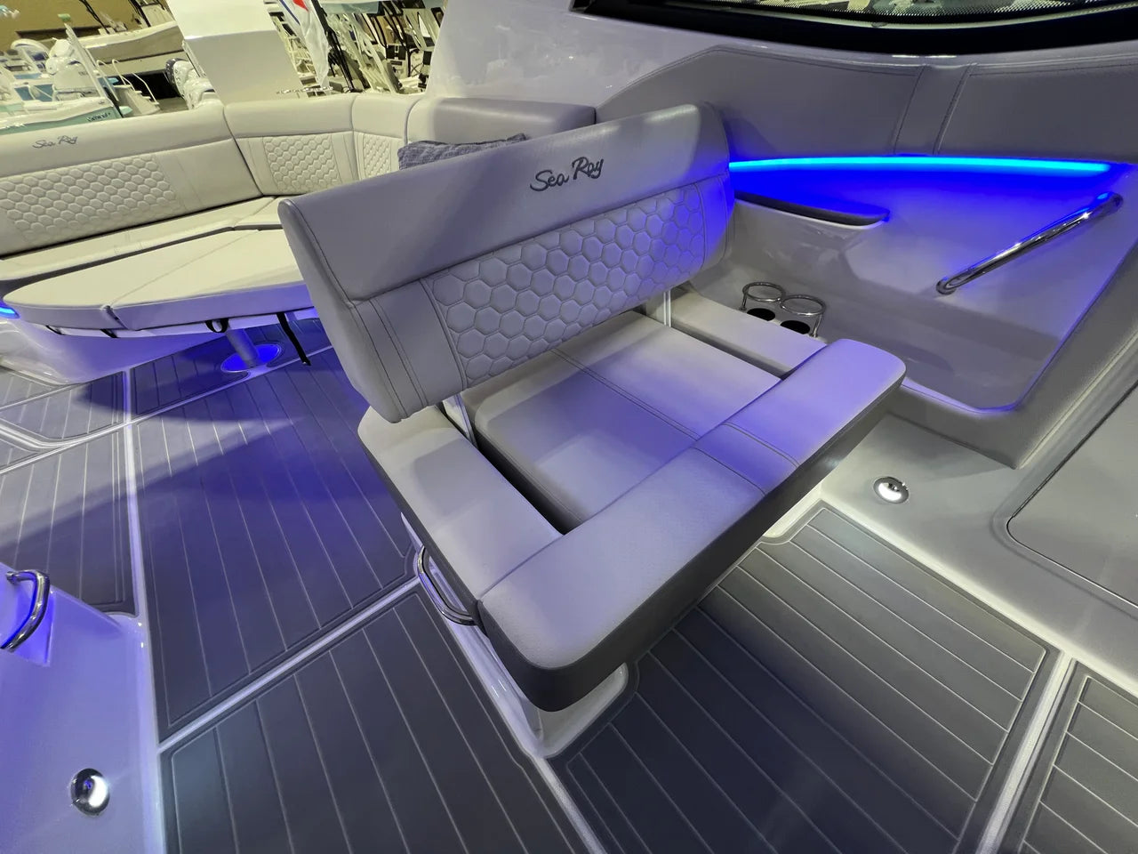 2026 Sea Ray Sundancer 320 Outboard 32.0 feet, Clearwater, Florida #13
