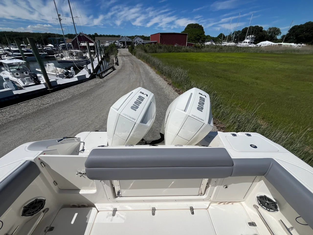 2026 Boston Whaler 250 Outrage 25.0 feet, Clearwater, Florida #2