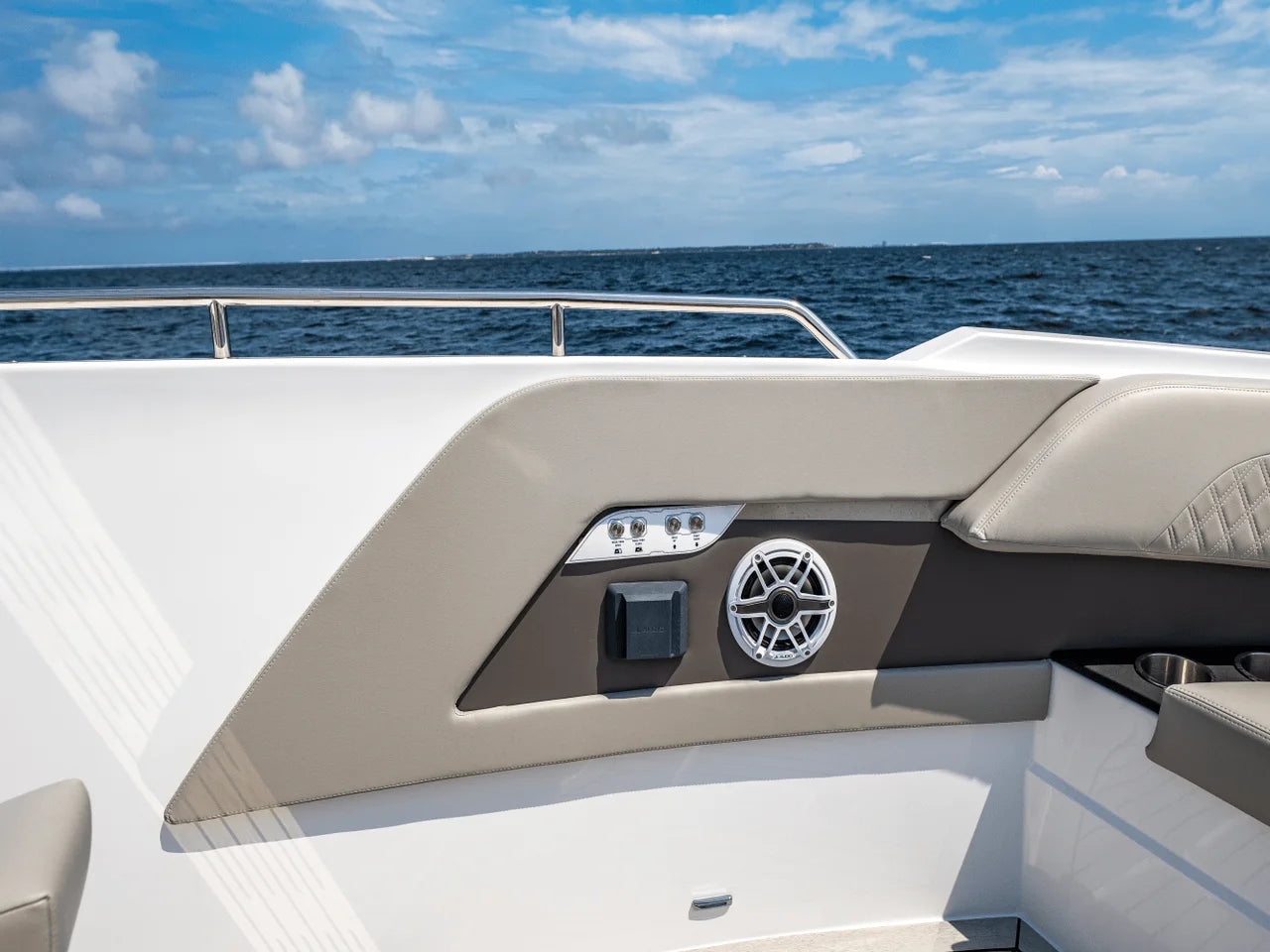2025 Cruisers Yachts 50 GLS 50.0 feet, Clearwater, Florida #60