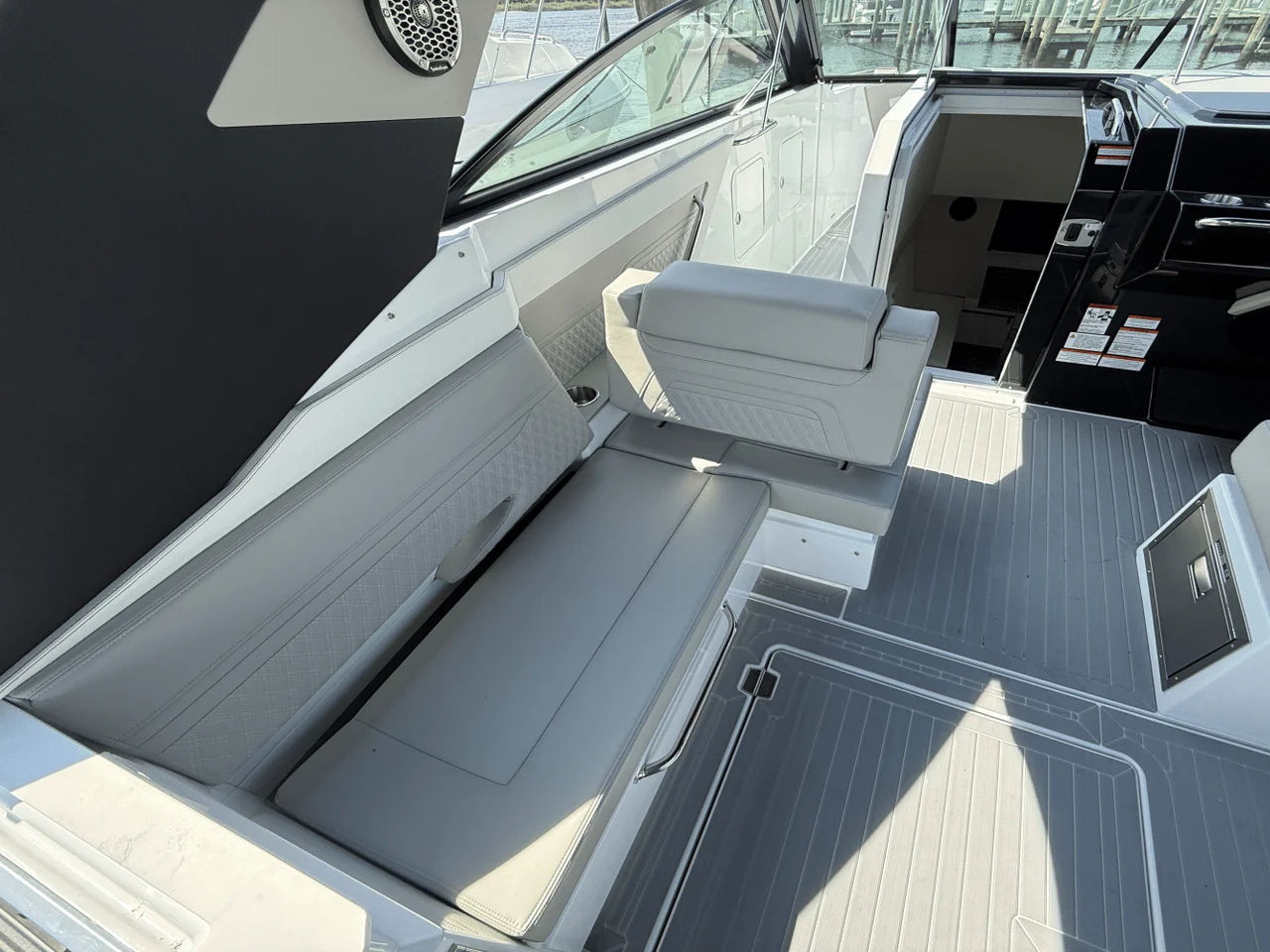 2026 Cruisers Yachts 34 GLS Outboard 34.0 feet, Clearwater, Florida #14