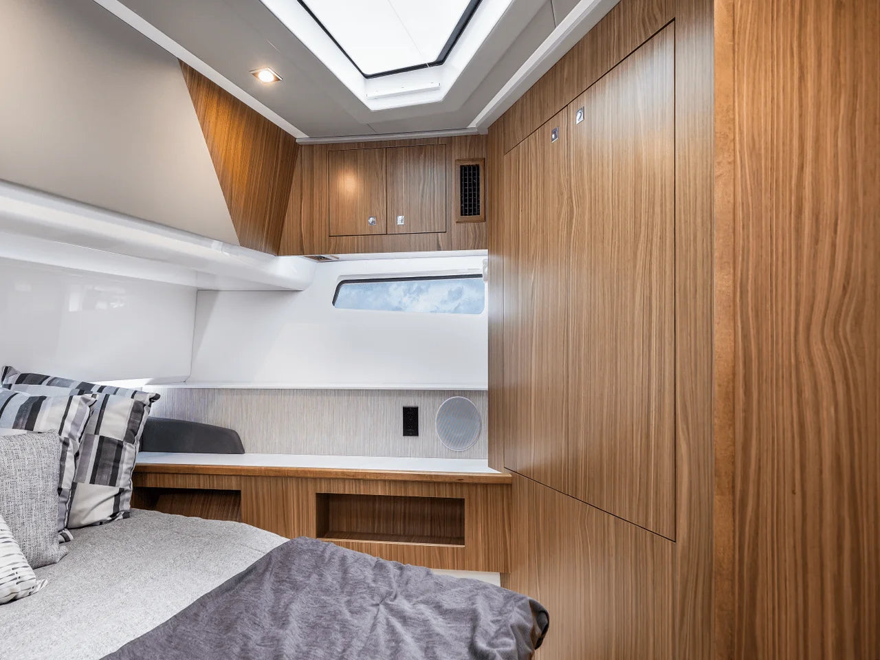 2025 Cruisers Yachts 50 GLS 50.0 feet, Clearwater, Florida #50